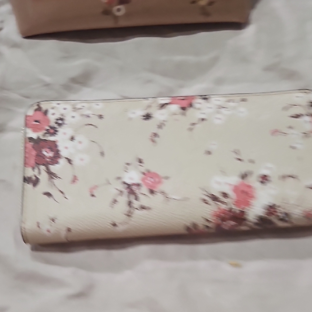 Coach Pink Floral Refined Pebble  Tote With Matching Wallet And Cosmetic Case - Picture 9 of 10